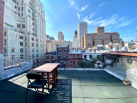 Rented by Harris Philip NYC | media 29