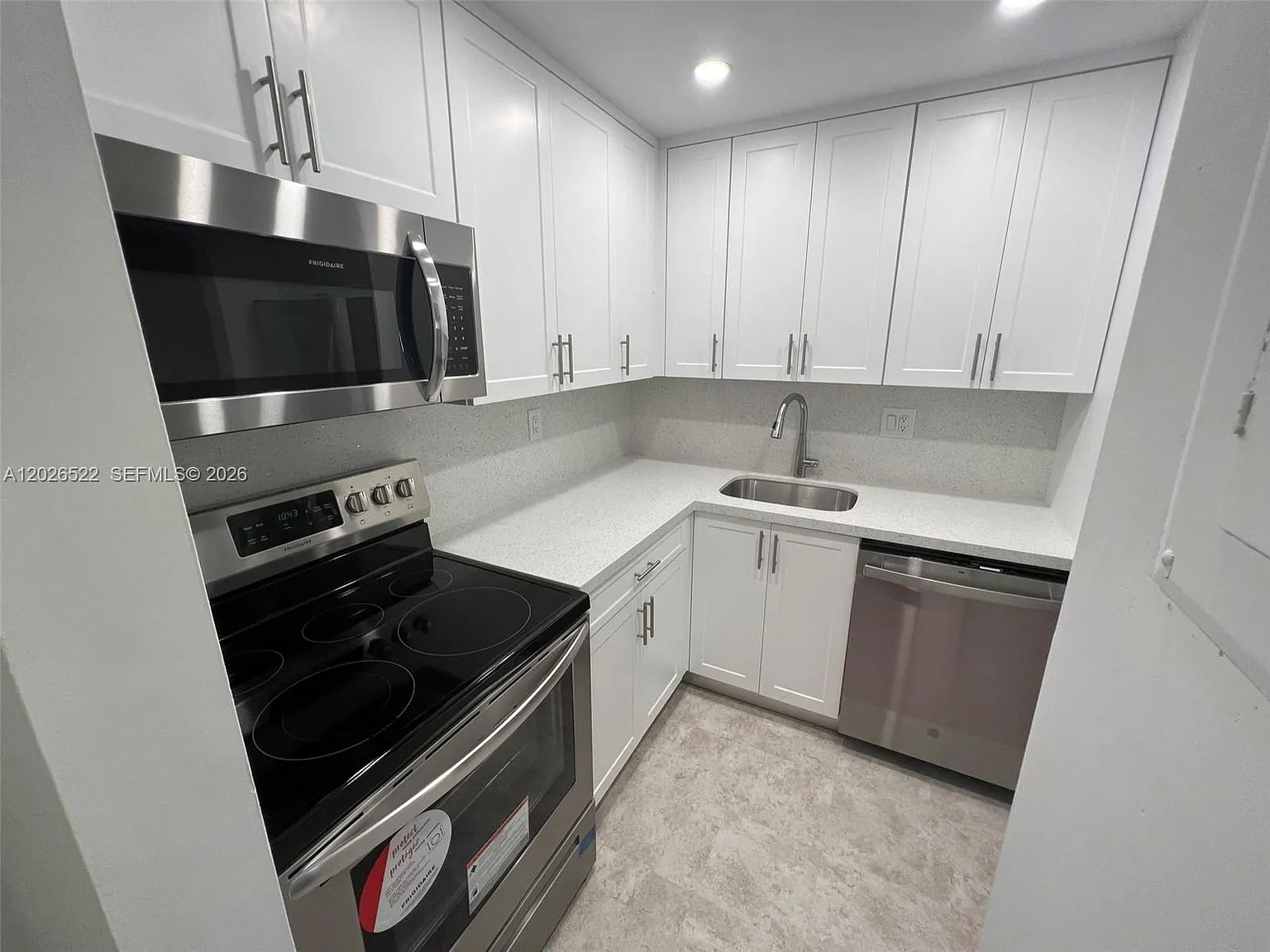 Nob Hill West Condo — Photo 2
