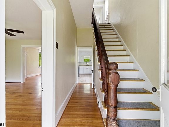 4th image of 206 Race St