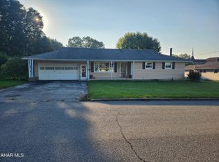 307 Maple St, Martinsburg, PA