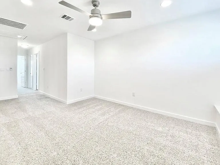 7925 Linnie Ln — Photo 21