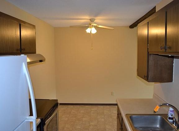5th image of 2007 122nd St E #B-11