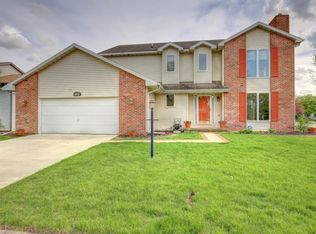 1803 Ridge Park Rd, Urbana, IL 61802