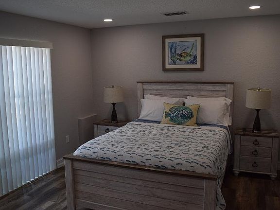 2nd image of 3650 NE Indian River Dr