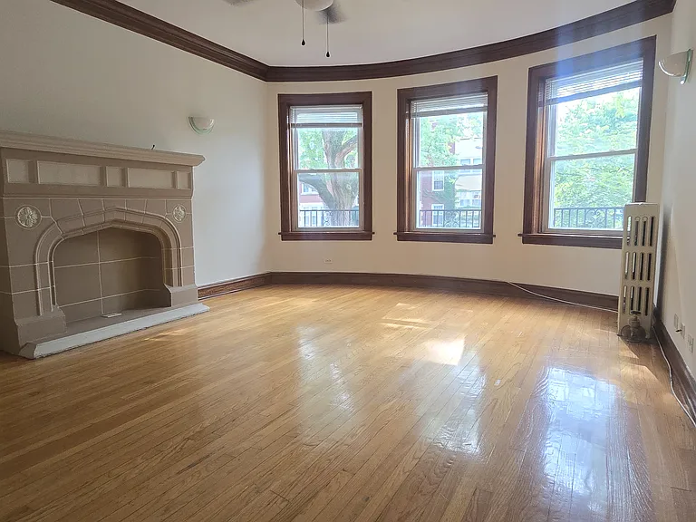4907 N Hermitage Ave #1 — Photo 2