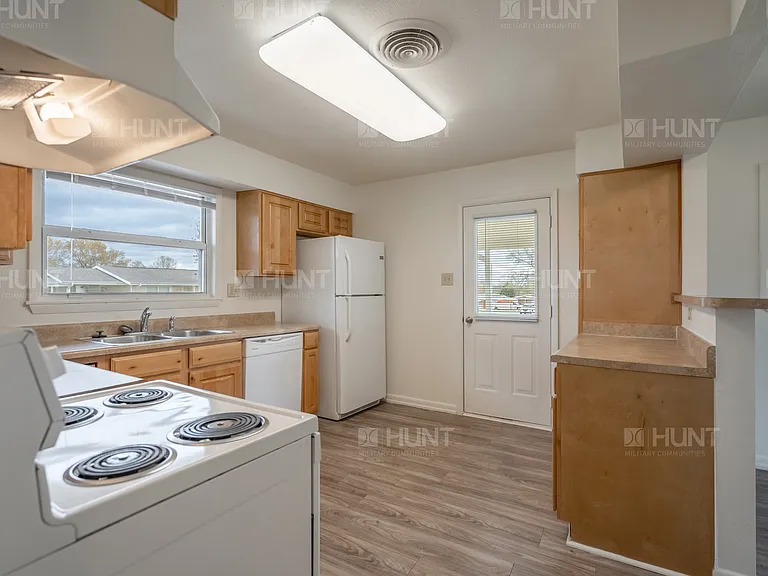 126 Idaho Cir — Photo 2