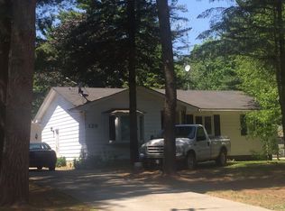 129 Coulter Ct, Lapeer, MI 48446