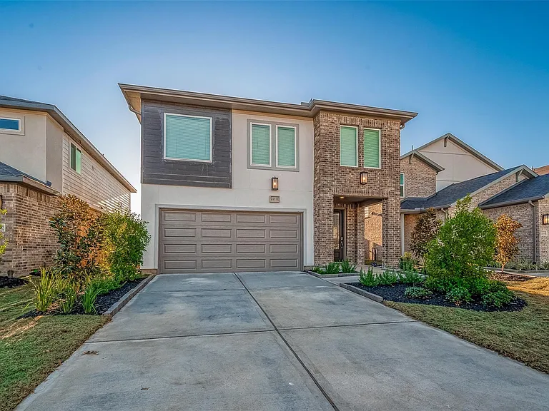 22111 Ingham Bluff Ln — Photo 2