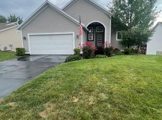3002 Stonewood St NW, Grand Rapids, MI 49504