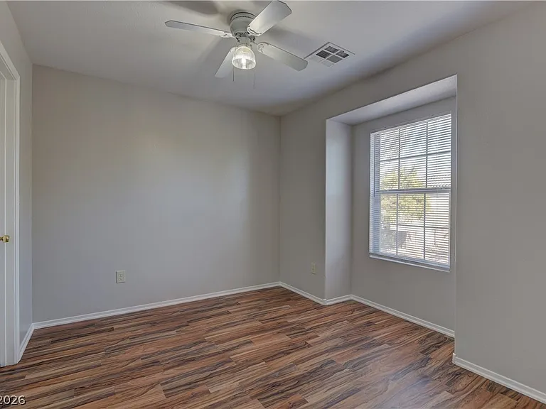 10753 Pipers Cove Ln — Photo 18