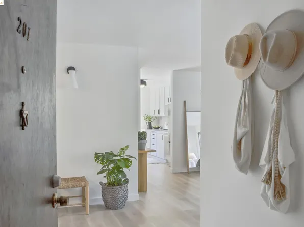 401 Monte Vista Ave APT 201, Oakland, CA 94611