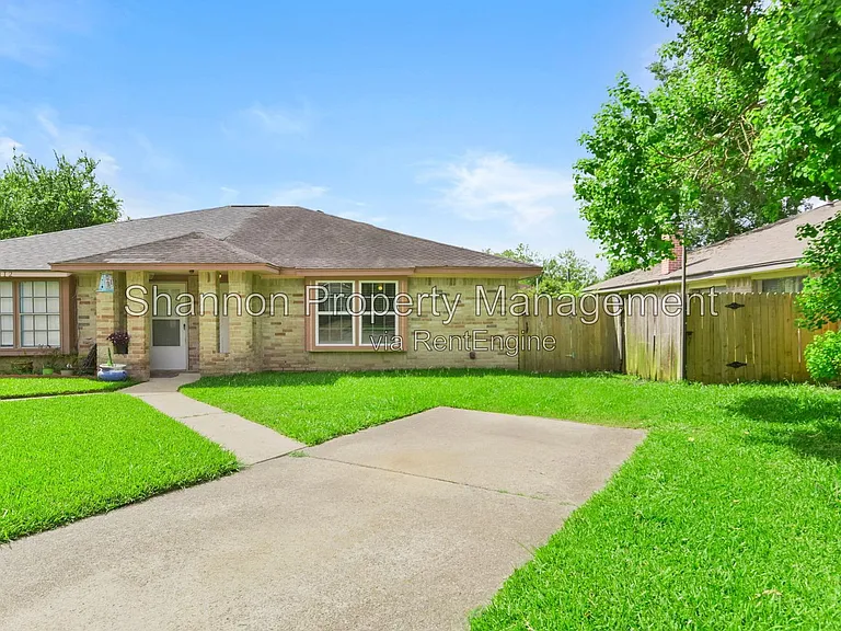 3110 Oak Rock Cir — Photo 1