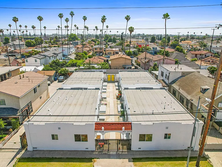5924 S Hoover St — Photo 15