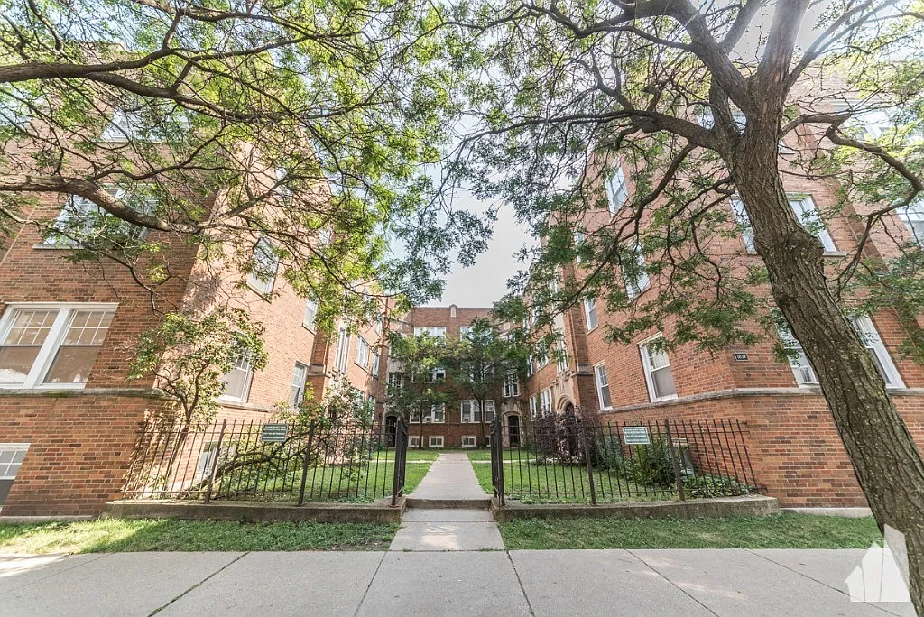 1 bed, 1.0 bath, 980 sqft, $1,850 — Photo 2