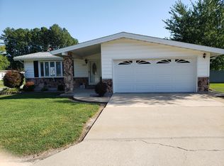 909 E Pine St, Percy, IL 62272