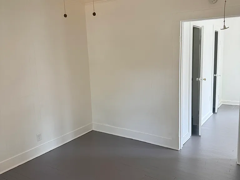 1006 Depot St — Photo 2