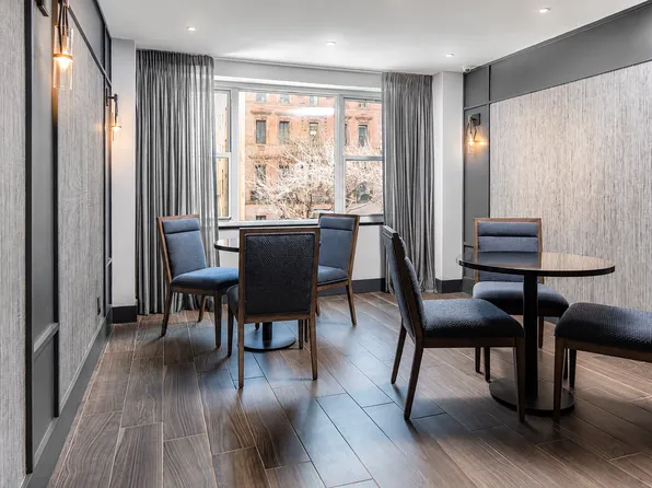 30 Park Avenue image 1 of 13