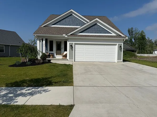 4543 Camp Rd #214, Hamburg, NY 14075