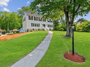 16 Gavin Cir, Andover, MA 01810