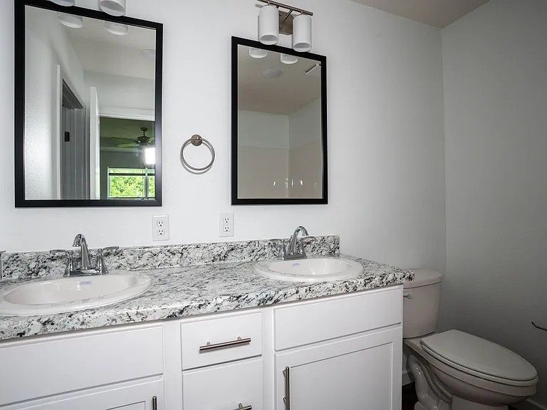 2120 Durango Dr — Photo 7