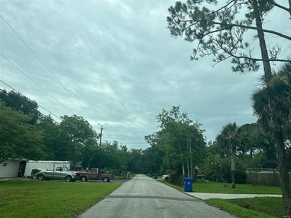 5th image of 6445 Pine Cir W