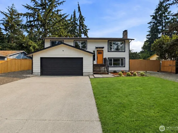 8829 Skokomish Way NE, Olympia, WA 98516