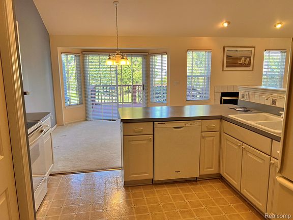 5th image of 2078 W Ridge Dr #21