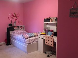 137 Colburn Dr, Manassas Park, VA 20111