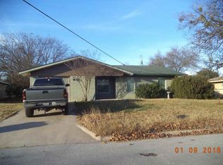 902 E Johnson St, Burnet, TX 78611