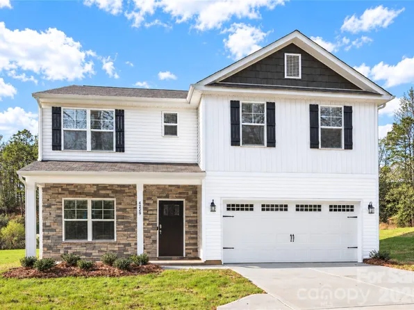 2239 Dardan Woods Dr, Charlotte, NC 28215