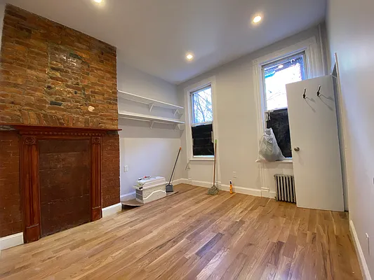 Rented by Terra Magia Inc | media 27