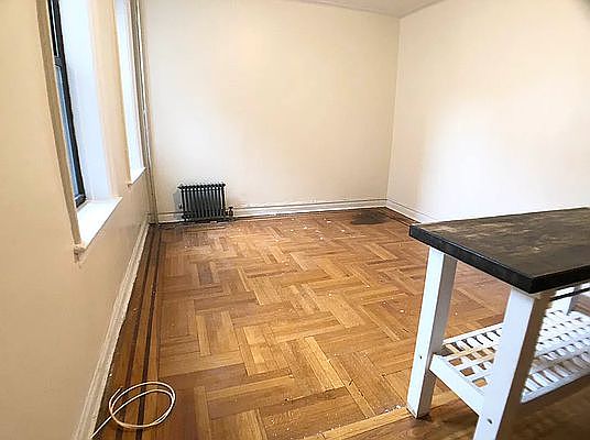 5th image of 18 E 21st St APT E3