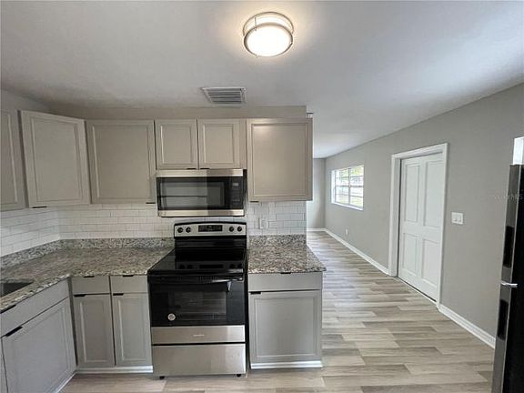 5th image of 2902 E 97th Ave