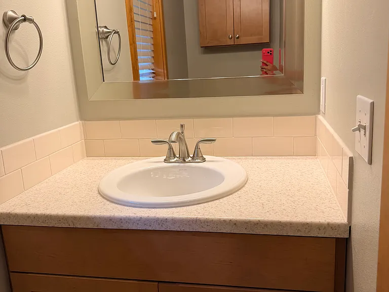 565 SE 10th Pl #ADU — Photo 4