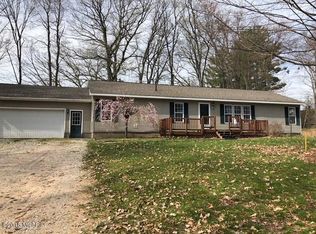 5378 N Maverick Ct, Fountain, MI 49410