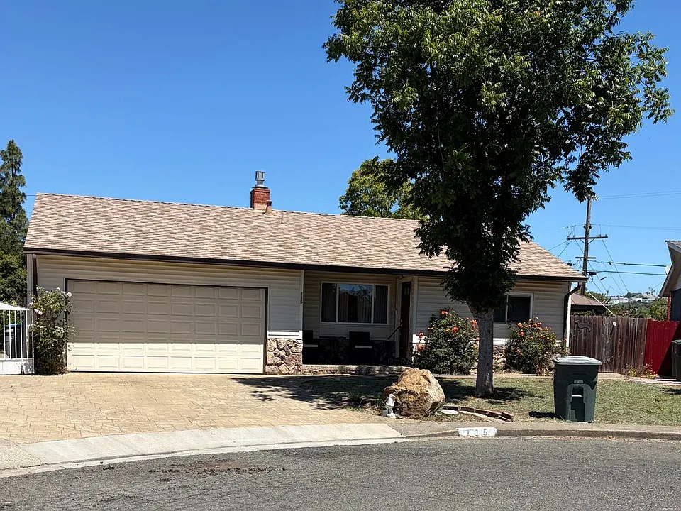 115 Graves Ct