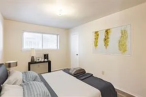 10410 Huntington Dale Dr — Photo 2