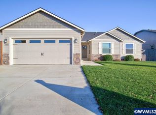 2188 Falcon Ave, Stayton, OR 97383