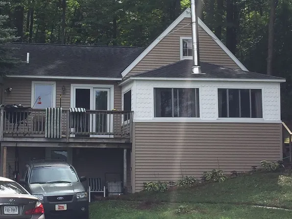 11551 Hillcrest Blvd NE, Kalkaska, MI 49646