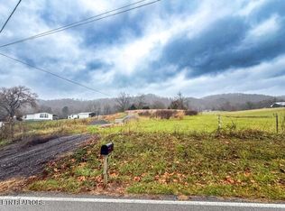 2015 Tater Valley Rd, Washburn, TN 37888