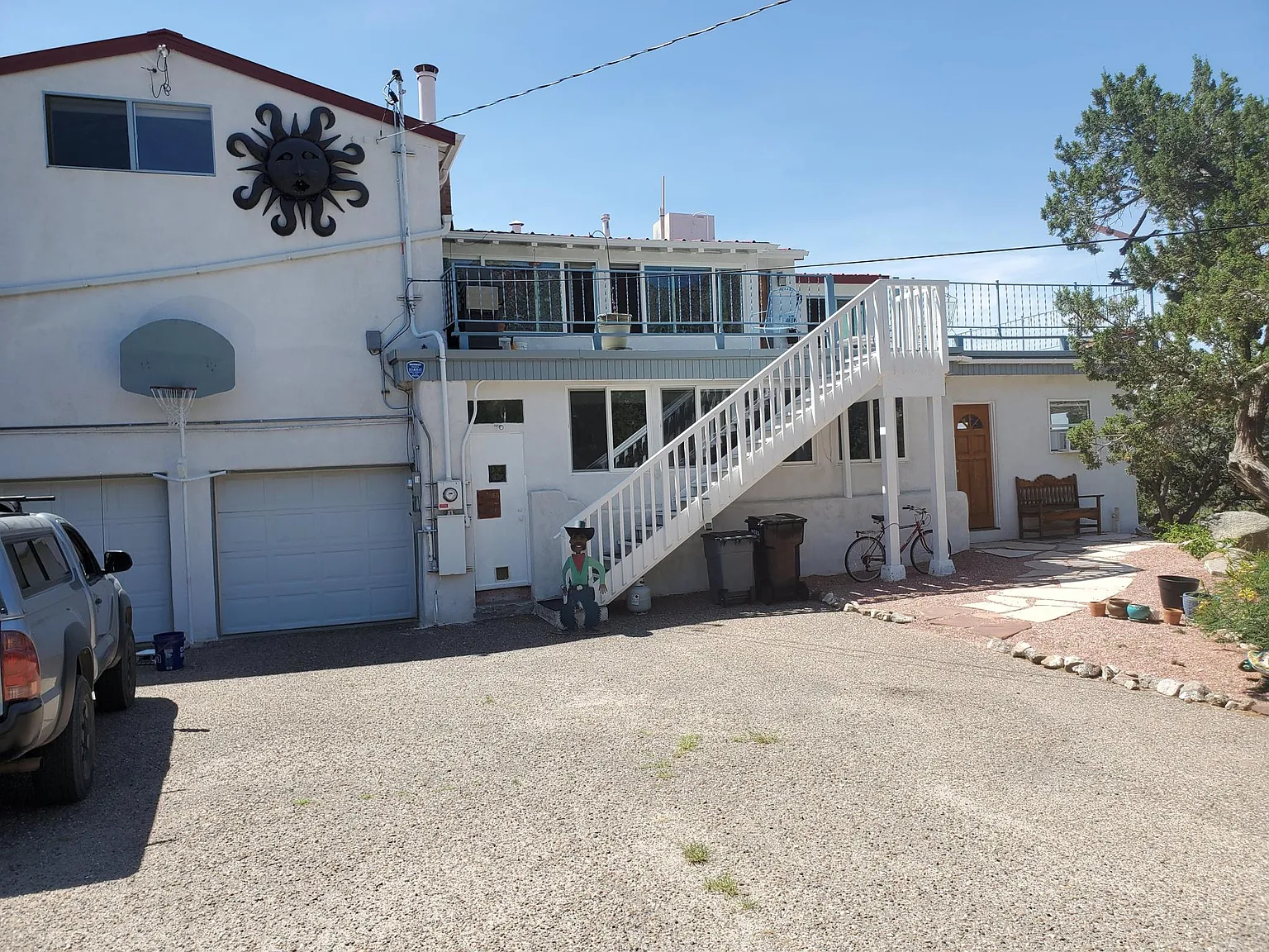 12 Monticello Dr — Photo 1