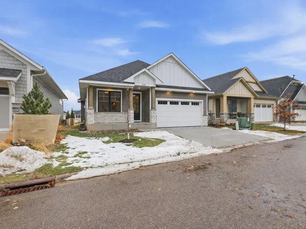 320 Laurel Curv, Golden Valley, MN 55426