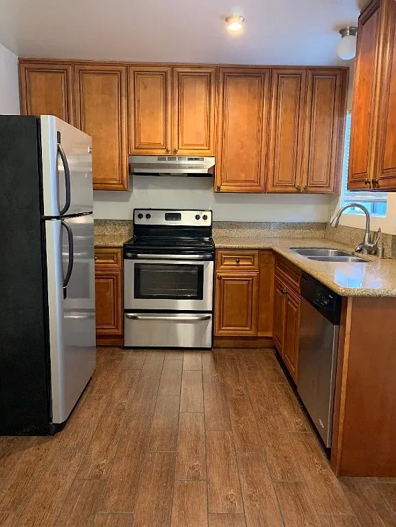 2 bed, 1.5 bath, 1000 sqft, $2,595 — Photo 3