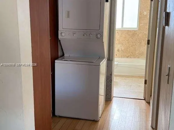 10101 W Bay Harbor Dr APT 9, Bay Harbor Islands, FL 33154
