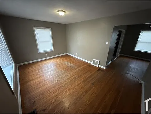 2 bed, 813 sqft, $1,100 — Photo 2