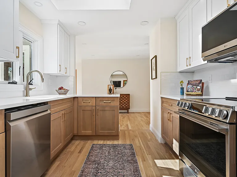 8 Millard St — Photo 11