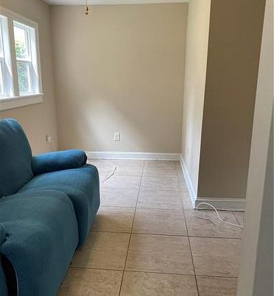 2nd image of 2809 Saint Charles Ave APT H