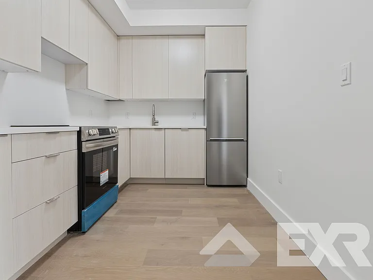 48 Somers St #302 — Photo 19