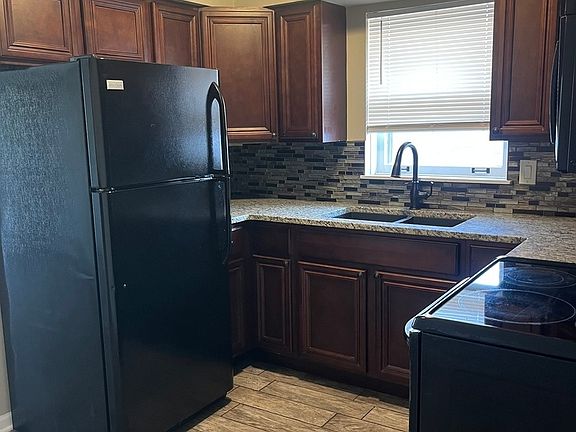 5th image of 11936 S Ridgeway Ave APT 3A