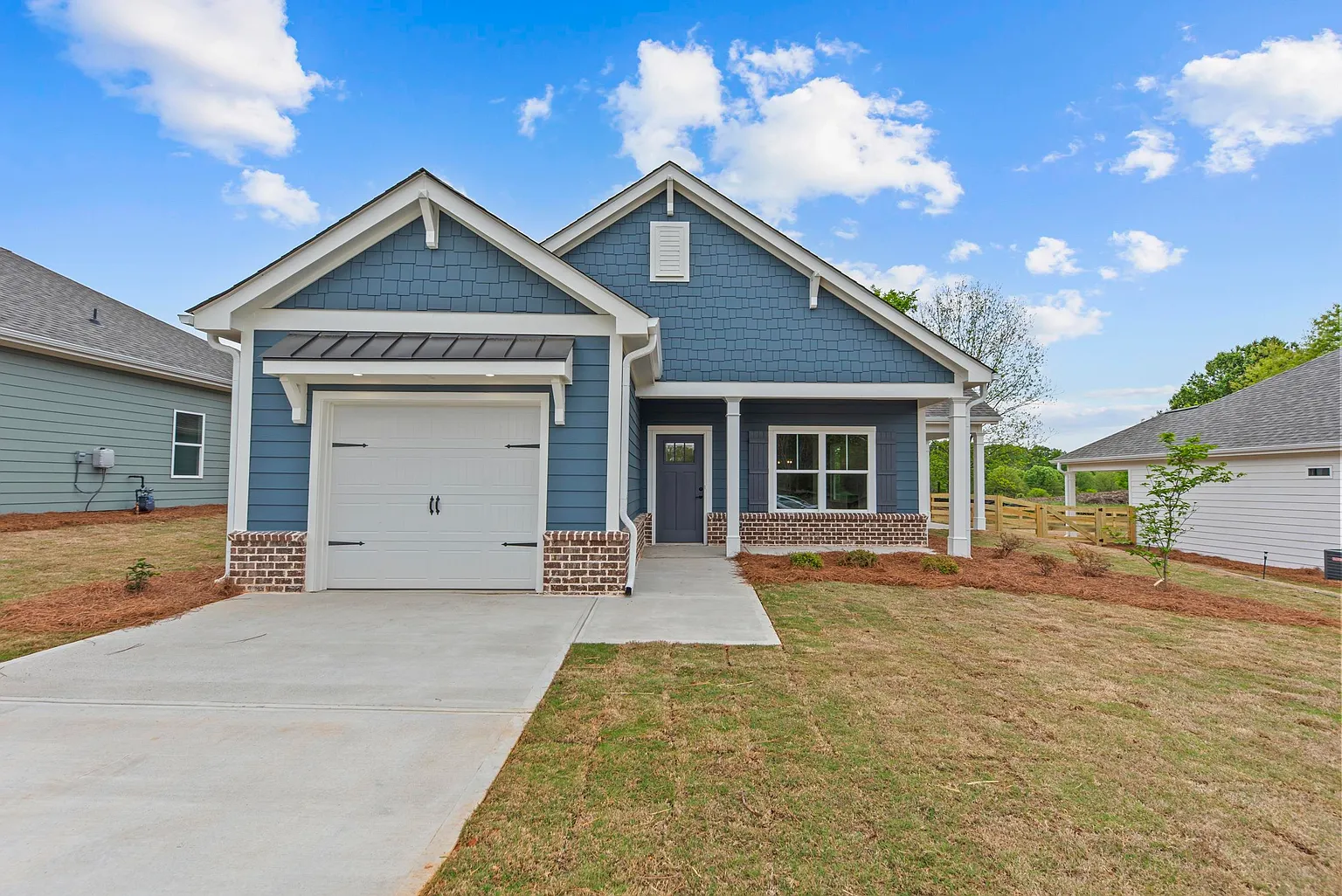 103 Cottage Grove Cir photo 1